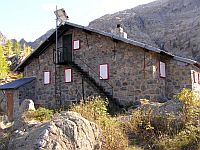 rifugio zanotti